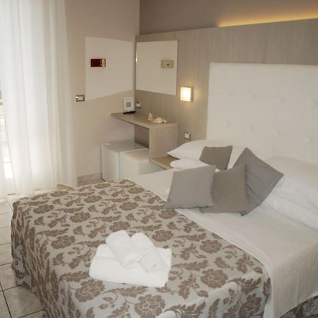 Hotel Stefan Room & Breakfast Gatteo a Mare Bagian luar foto