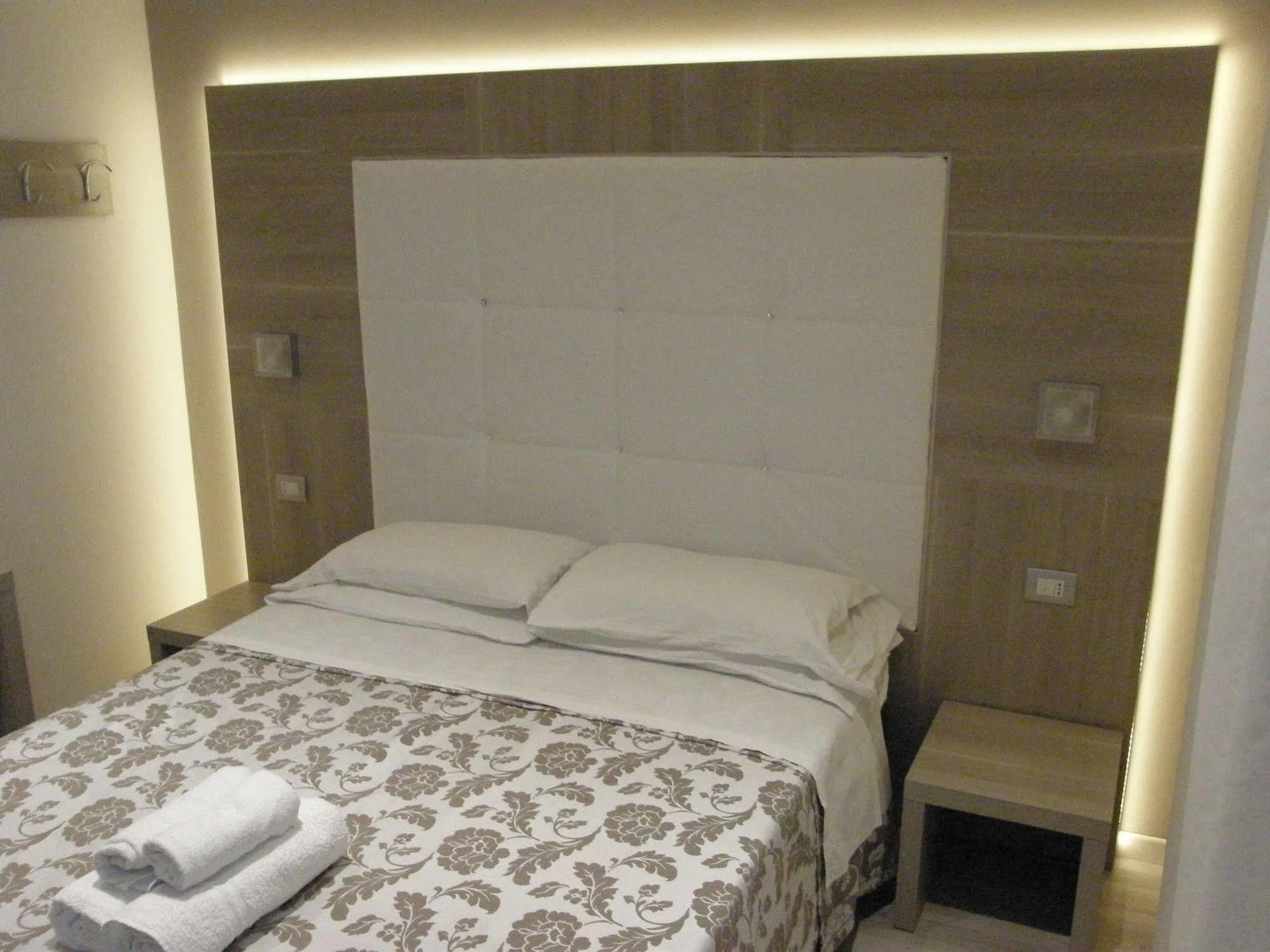 Hotel Stefan Room & Breakfast Gatteo a Mare Bagian luar foto